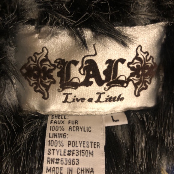 Just in Holiday price drop Sale Beautiful Live a Little Faux Fur vest - Picture 3 of 5